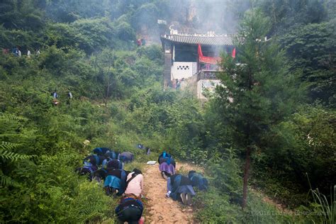  Le Temple de Qingyuan Shan : Un sanctuaire mystique niché dans la verdure !